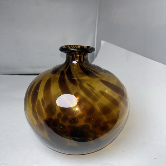 Hand blown Tortoise Shell Leopard Round Bulbous Vase Bottle 8” Tall - Picture 1 of 9